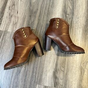 Seven7 Seville Boot size 9